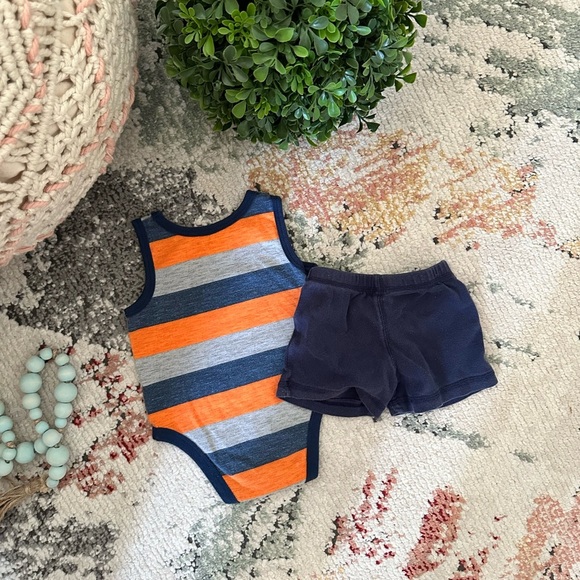 Striped Baby Onesie and Shorts Set - Picture 6 of 8